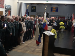 Prapoščaki po poveljsvom Dominika Grmeka  prihajajo na prizorišče.