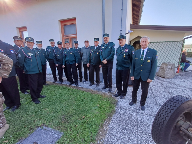 Člani OZVVS Ajdovščina-Vipava in OZVVS Brda