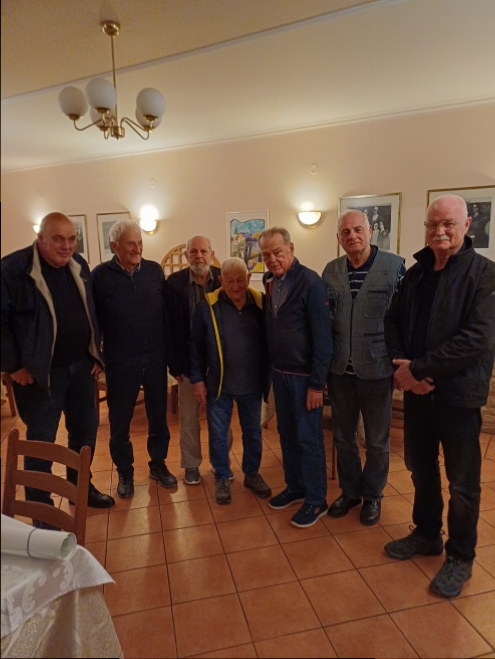 Udeleženci z leve proti desni: Zvone Kelher, Rafael Mokorel, Ivan Marc, Vito Berginc, Alojz Rejc, Drago Vidrih in koordinator srečanja Jože Abramičič