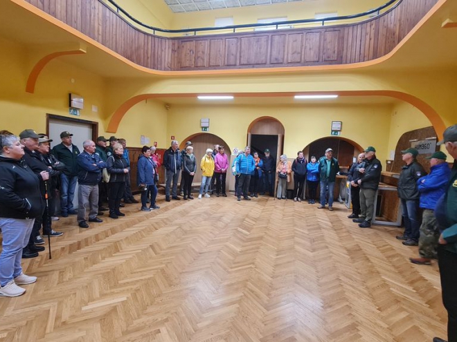 Pozdrav članom OZVVS Trebnje na Humu-kulturni dom