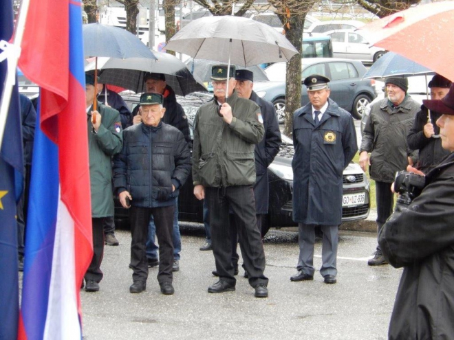 Odkritje spominskega obeležja na Mednarodnem mejnem prehodu Vrtojba. 