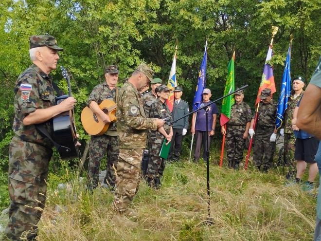 Glavni govorec pri dvigu,Polkovnik Miran Rožanec Poveljnik 6. Teritorialnega polka